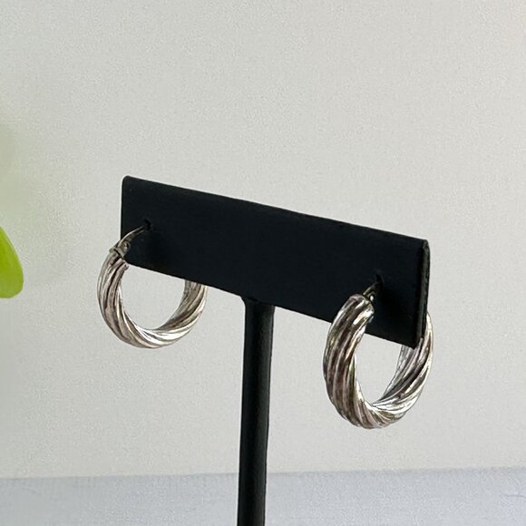Sterling Silver Twisted Rope Hoop Earrings .75" Lightweight Jewelry - Picture 3 of 6